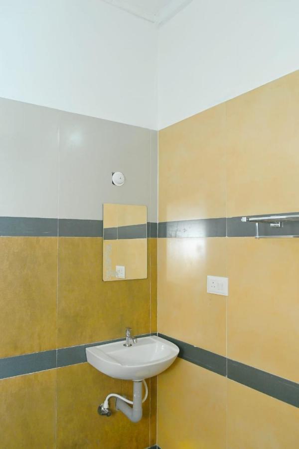 Kayalvarath Paradise Appartement Mundrothuruth Buitenkant foto